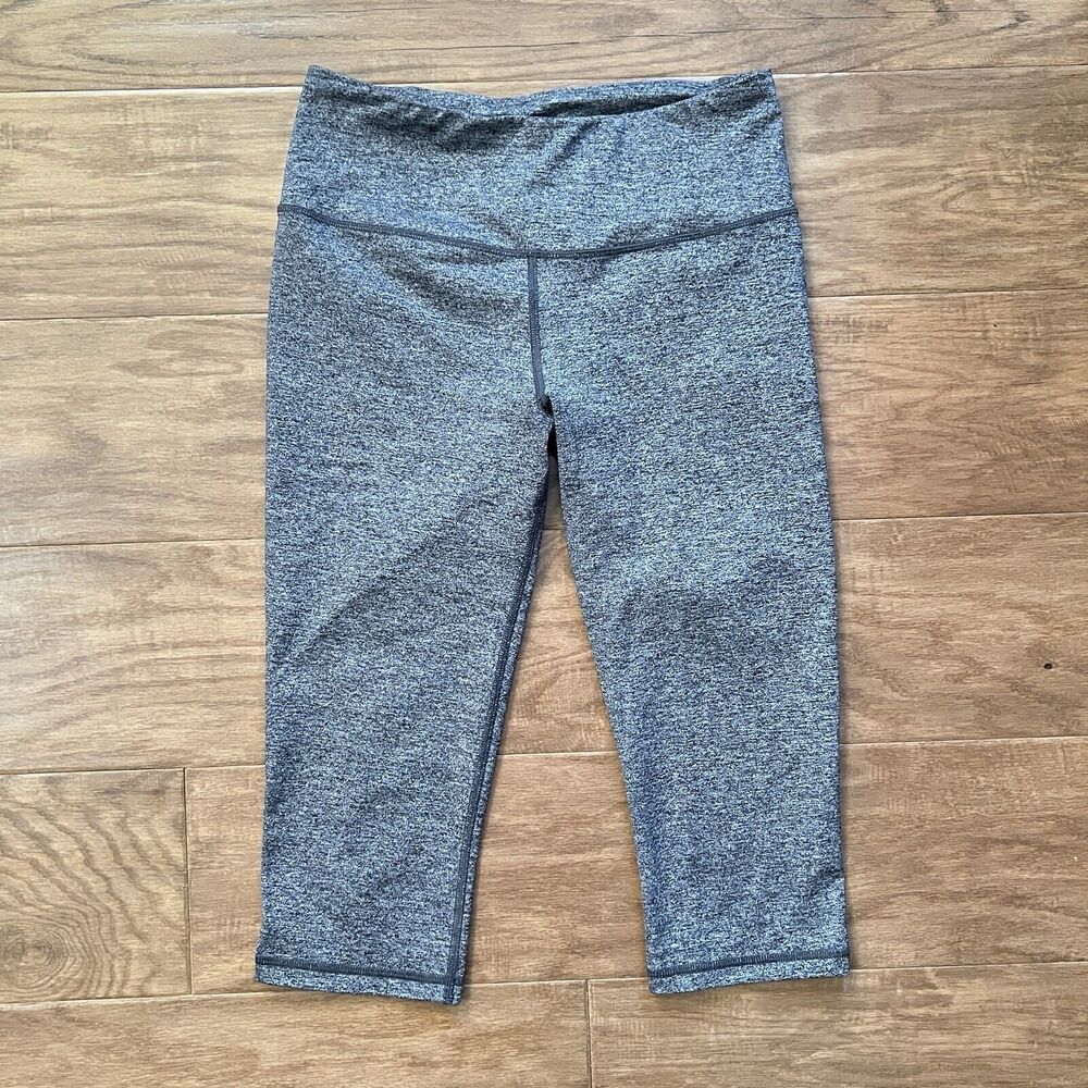 Victoria's Secret VSX Sport Knockout Crop Capri Size S Heather Gray
